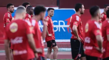 عمرو الحديدي: يجب رحيل لاعبي الأهلي بالكامل.. وزيزو وبن شرقي نسيا كرة القدم